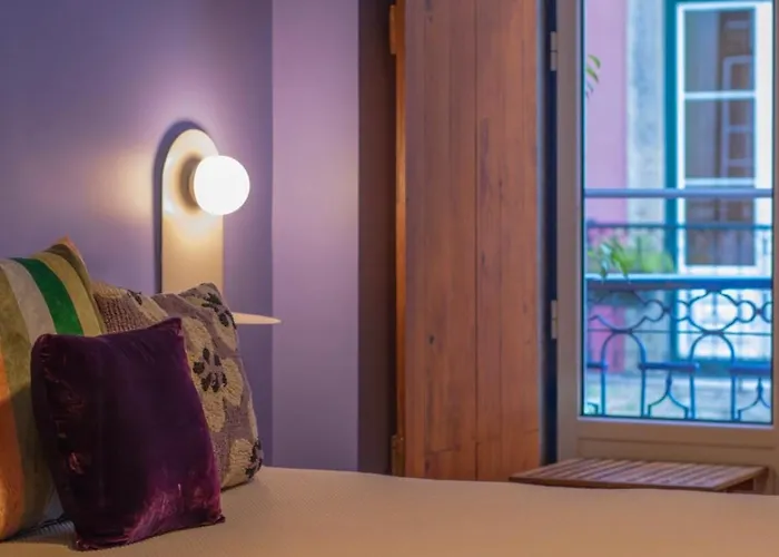 Arty In The Heart Of , Baixa Chiado Apartment *